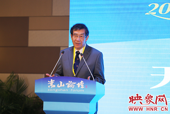 北京大學(xué)高等人文研究院院長杜維明教授。