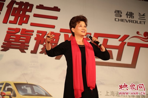 張春榮演唱的《香魂女》選段，博得觀眾陣陣掌聲。