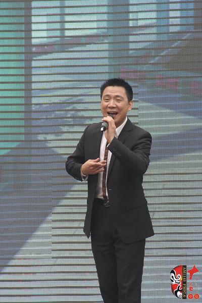河南省著名乾旦演員、鄭州市豫劇院優(yōu)秀青年演員連德志演唱豫劇《大祭樁》選段“婆母娘且息怒站在路口”
