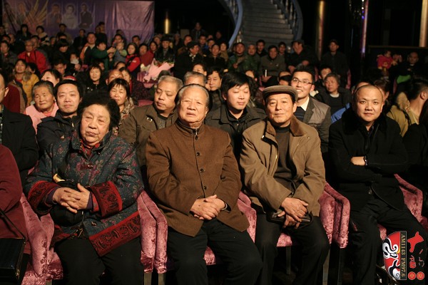 著名豫劇表演藝術(shù)家、小生之帝王素君  著名豫劇表演藝術(shù)家、唐派傳人賈廷聚、楊志禮