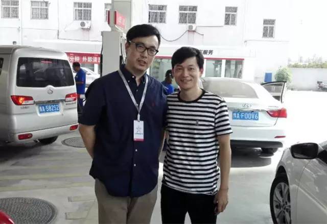 主播陳堂主，這睥睨眾生的眼神