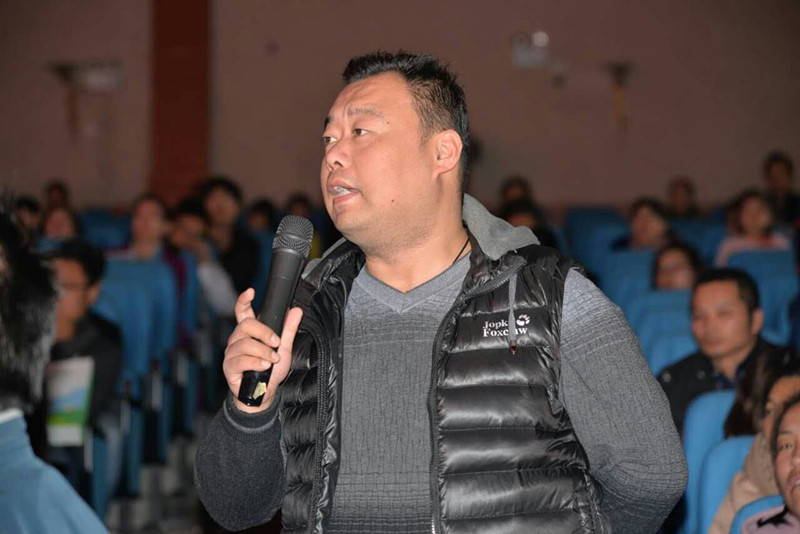 講座結束家長朋友踴躍提問，請專家答疑解惑