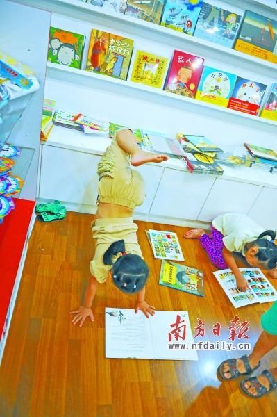 　由于有的孩子自控力差，造成圖書損壞。 南方日?qǐng)?bào)記者 王云攝