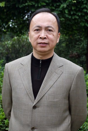 2007年11月5日，十七大黨代表湘西自治州州委書記童名謙。