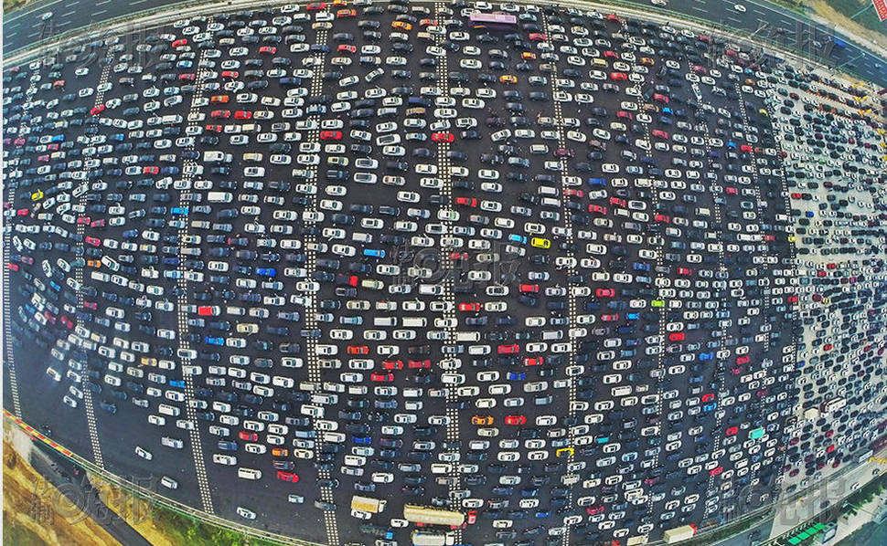 滯留車輛航拍圖。