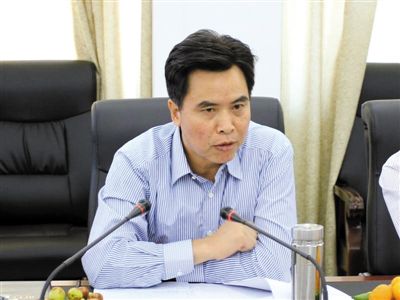 原萍鄉(xiāng)市副市長(zhǎng)孫家群。