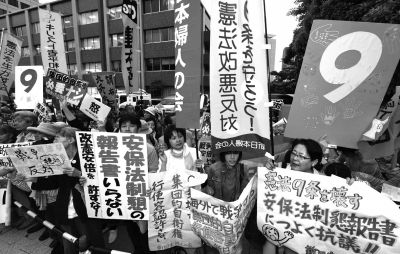 　5月15日，日本東京，民眾集會(huì)抗議政府修憲。圖/東方IC