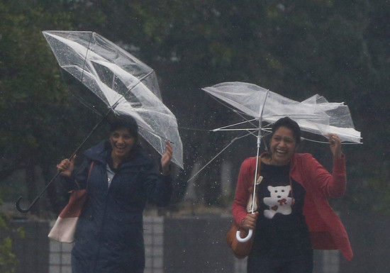 19號臺風(fēng)在日本登陸，帶來強降雨。