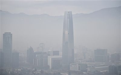 21日，智利首都圣地亞哥被霧霾籠罩。