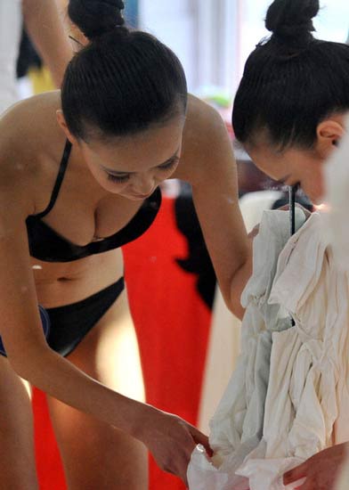 藝考面面觀之辛酸史 18歲女生騙外婆萬元抽脂 藝考面面觀之辛酸史 18歲女生騙外婆萬元抽脂