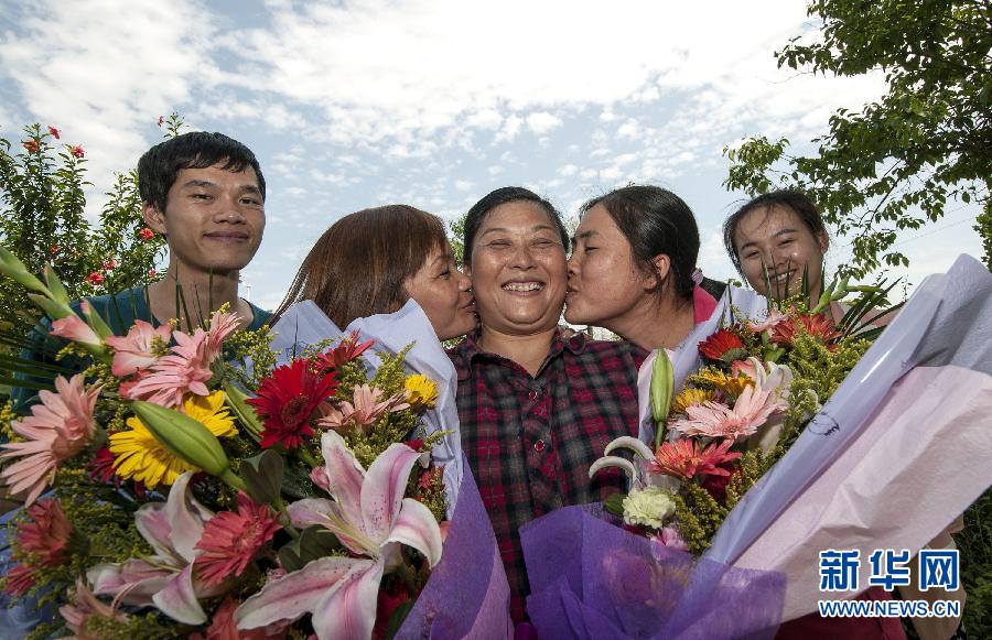 那些年，感動(dòng)過(guò)我們的母親