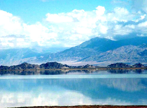 清涼之旅 暢游中國最著名的五大湖泊 清涼之旅 暢游中國最著名的五大湖泊