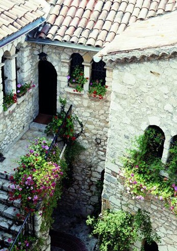 浪漫歐洲 可以躲起來的蜜月小鎮(zhèn) 浪漫歐洲 可以躲起來的蜜月小鎮(zhèn)