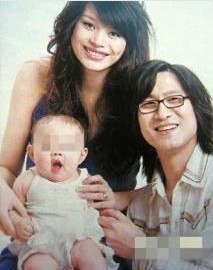汪峰、葛薈婕和女兒