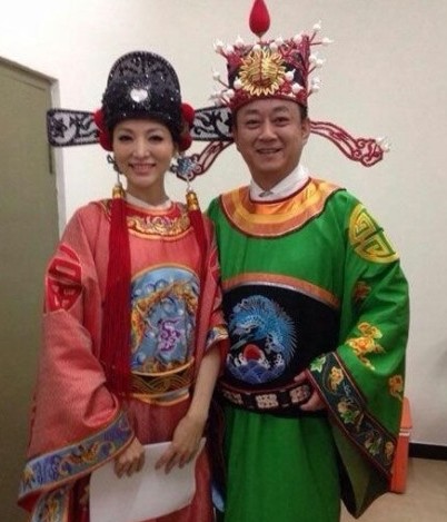 央視春晚主持人董卿朱軍 央視春晚主持人董卿朱軍