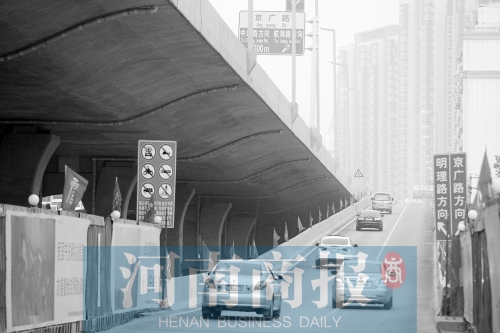 隴海路高架大學路南側(cè)西向東上橋匝道，后天就要封閉了