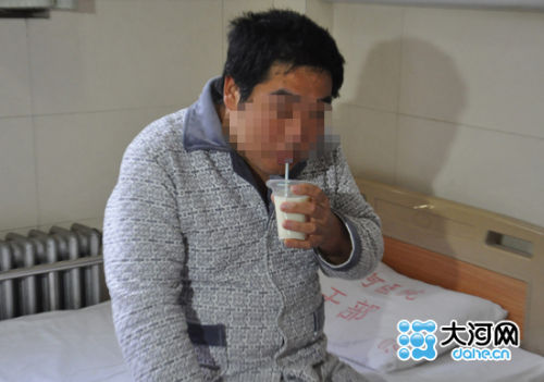5月7日8時許，開封H7N9患者馬某在病房吃早餐。