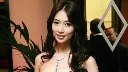 宋丹丹一條微博疑似又把林志玲陳冠希罵戰(zhàn)推向新高度！