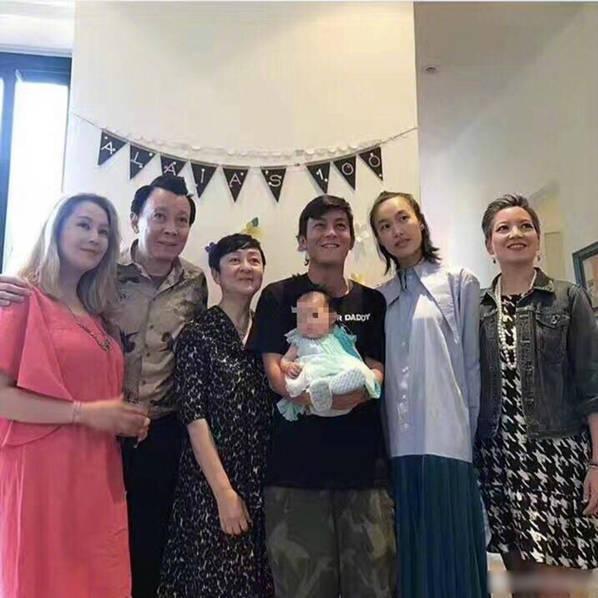 陳冠希女兒首曝光 陳冠希女友是誰？秦舒培個人資料照片家庭背景