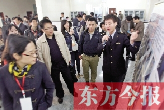 鄭州新鄭綜合保稅區(qū)的成就，引發(fā)了六省媒體記者的關(guān)注