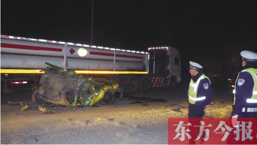 昨日下午，鄭平路與107國(guó)道并線處突發(fā)車(chē)禍，造成鄭平路擁堵兩個(gè)多小時(shí)