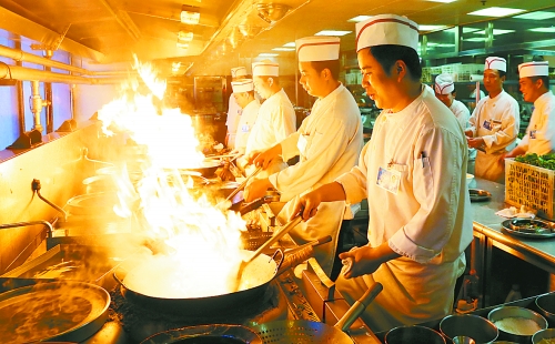 辛勤忙碌的一天 記者 李建峰 攝 辛勤忙碌的一天 記者 李建峰 攝