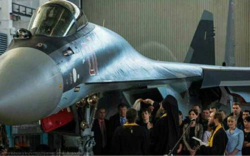 戰(zhàn)斗民族:牧師會(huì)開光能打槍懂賣萌 戰(zhàn)斗民族:牧師會(huì)開光能打槍懂賣萌