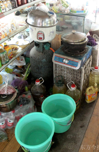 鄭州報(bào)廢大巴變超市 鄭州報(bào)廢大巴變超市