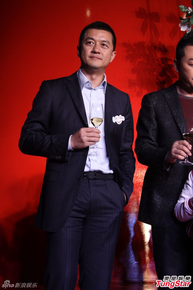 李亞鵬、郭濤父子相活動