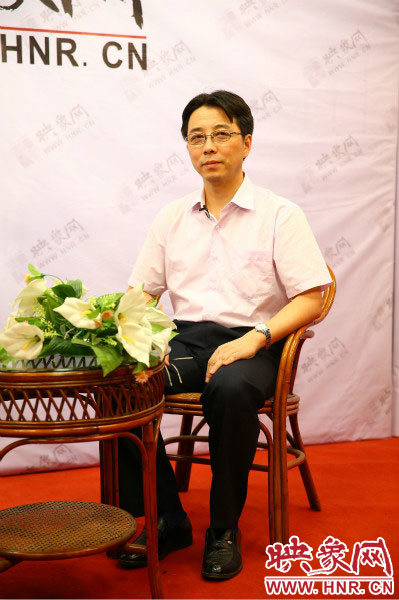 南京大學(xué)河南招生組負責(zé)人武港山教授。