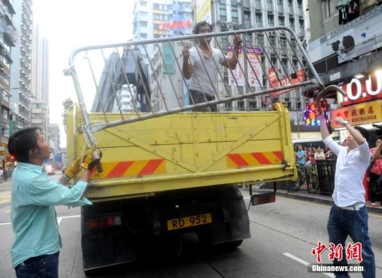 10月22日，香港違法“占領(lǐng)中環(huán)”行動進(jìn)入第25日。