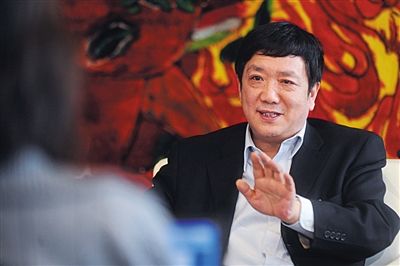 　政協(xié)委員、中國電力投資集團總經(jīng)理陸啟洲稱，7800元是其每月基本工資。資料圖片/新京報記者 楊杰