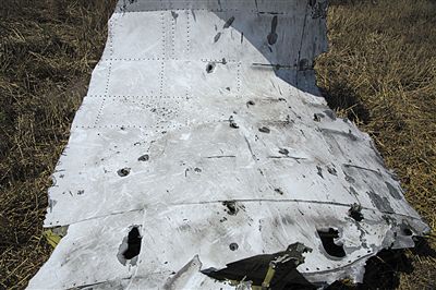 MH17墜機(jī)現(xiàn)場(chǎng)照片下藏著多少信息？
