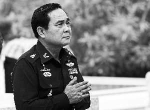 8月21日，巴育在泰國(guó)春武里府出席軍方活動(dòng)。 新華社發(fā)