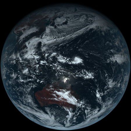 日本衛(wèi)星拍下地球真正的樣貌。（圖／翻攝自日本氣象廳）