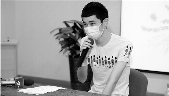 21歲小伙三次開胸終換心成功 恢復(fù)運動重拾快樂 21歲小伙三次開胸終換心成功 恢復(fù)運動重拾快樂