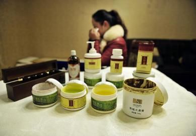 伊能靜回應代言產(chǎn)品致病事件:已委托律師 伊能靜回應代言產(chǎn)品致病事件:已委托律師