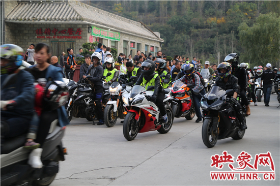 2014首屆蟒河摩托藝術(shù)文化節(jié)在蟒河景區(qū)隆重開幕 2014首屆蟒河摩托藝術(shù)文化節(jié)在蟒河景區(qū)隆重開幕