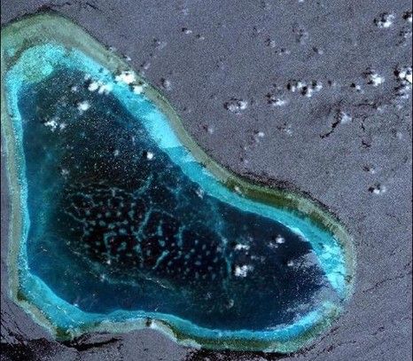 資料圖:黃巖島衛(wèi)星圖 資料圖:黃巖島衛(wèi)星圖