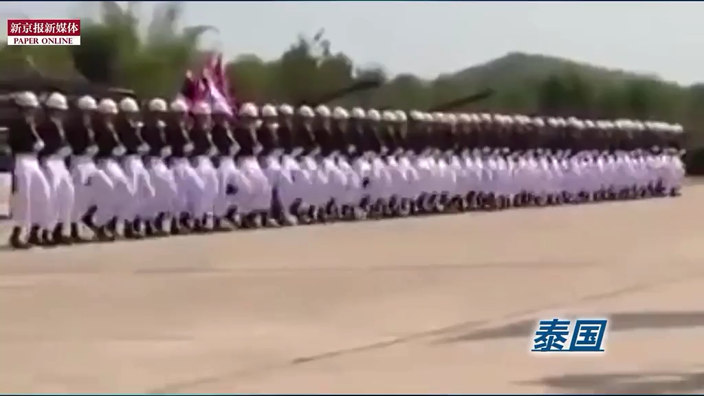 那些年摩托、樹人、斧頭兵上演的有趣閱兵式
