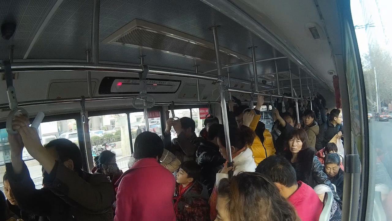 陌生人向你借手機(jī) 給嗎？